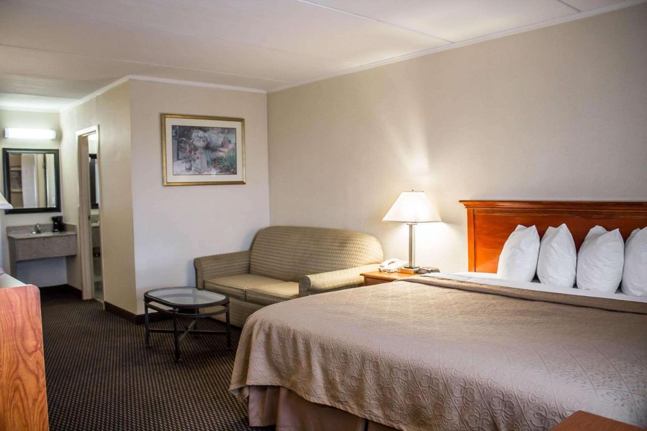 Baymont By Wyndham Youngstown Exterior foto